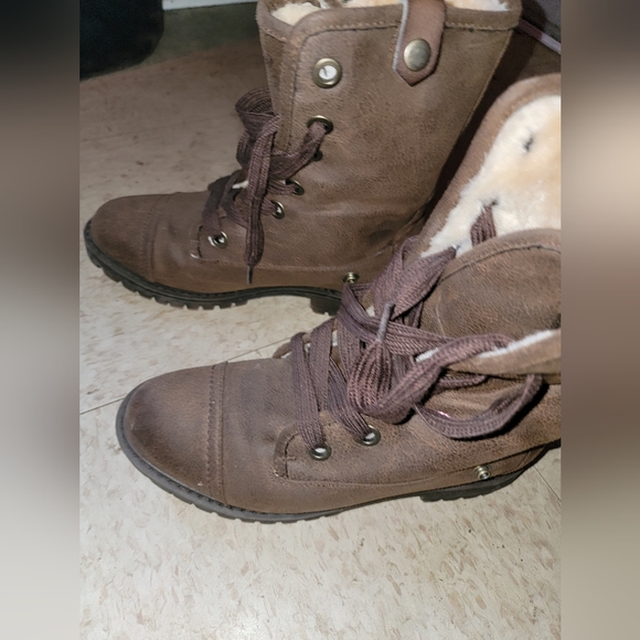 Brown Roxy Winter Boots Size 7 - Picture 3 of 5